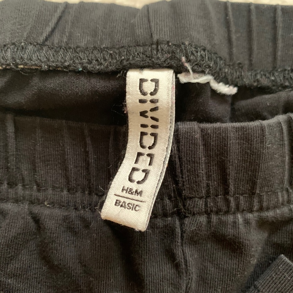 H&M Black “Divided” Leggings - Picture 4 of 4